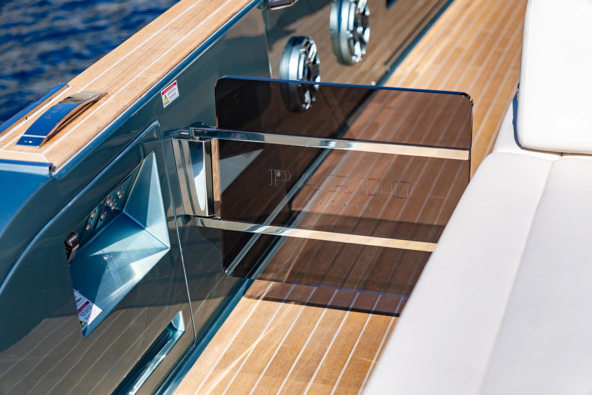Détail des finitions et des matériaux d’un Pardo Yachts