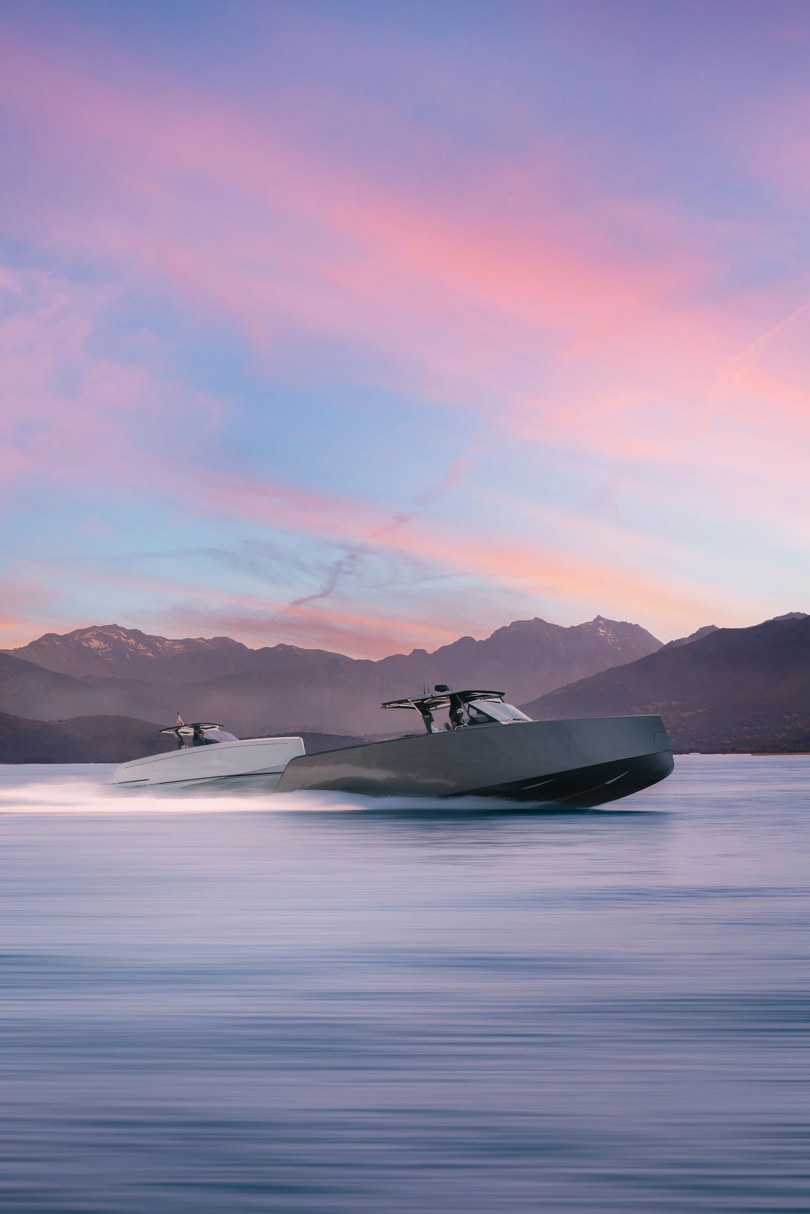 Yacht Pardo en navigation illustrant le choix entre neuf et occasion